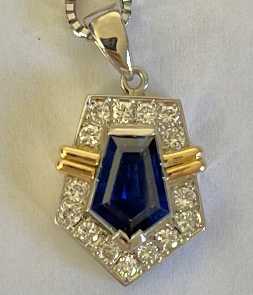 PT Sapphire & Diamond Pendant 7.3gr 1.27ct(sap) 0.27ct twt(dia) ESTATE Length 18