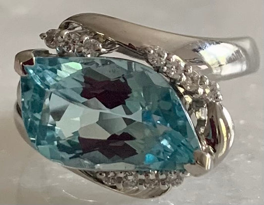 PT Aquamarine & Diamond Ring 10.2gr 4.39ct(aq) 0.15ct twt(dia) Circa 1970s