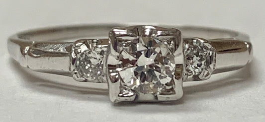 18KW Diamond Art Deco Ring 2.1gr 0.23ct(dia) Circa 1930s ESTATE  Size 6