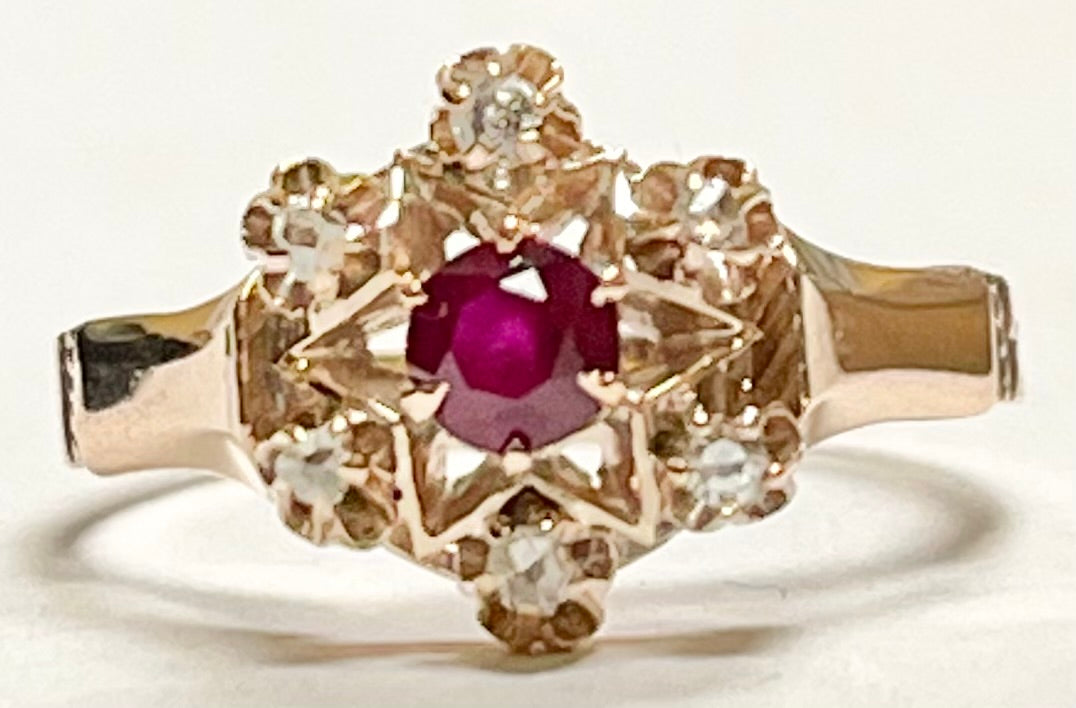 12KY Ruby &  Diamond Victorian Ring 2.2gr 0.23ct(rby) 0.12ct twt(dia) Circa 1880