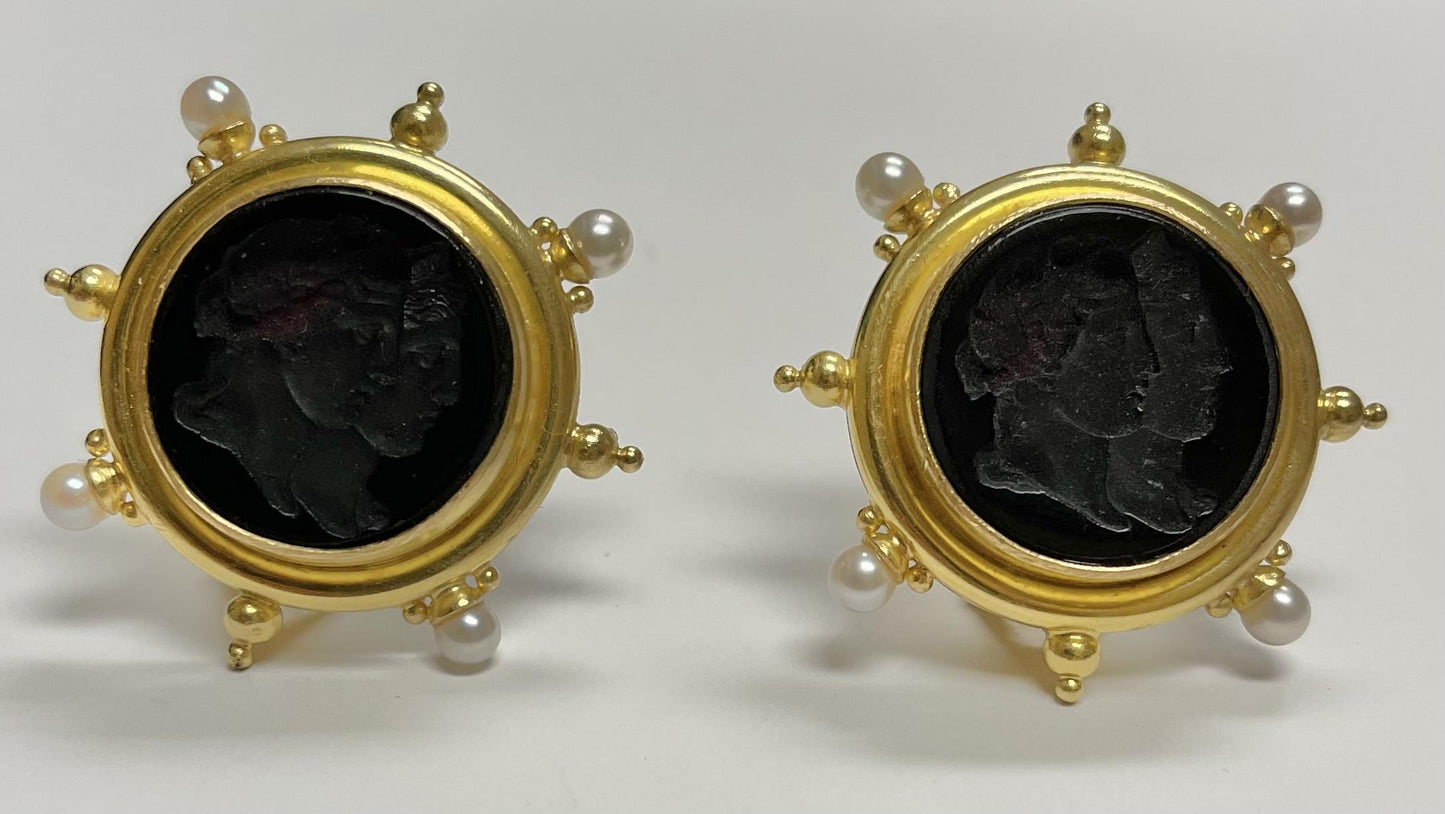 Elizabeth Locke Pearl 18KY Clip Earrings