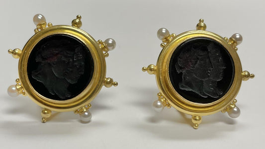 Elizabeth Locke Pearl 18KY Clip Earrings