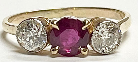 PL14KY Ruby & Diamond Edwardian Ring 2gr 0.80ct(rby) 0.55ct(dia) Euro Cut 1910s