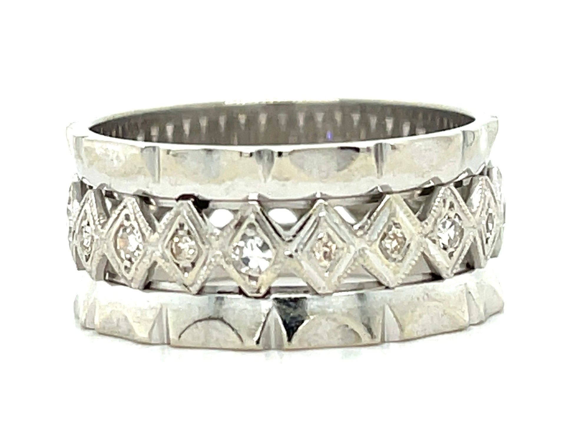 Estate  0.60ct Diamond 14KW  5.60gr Band Size 9