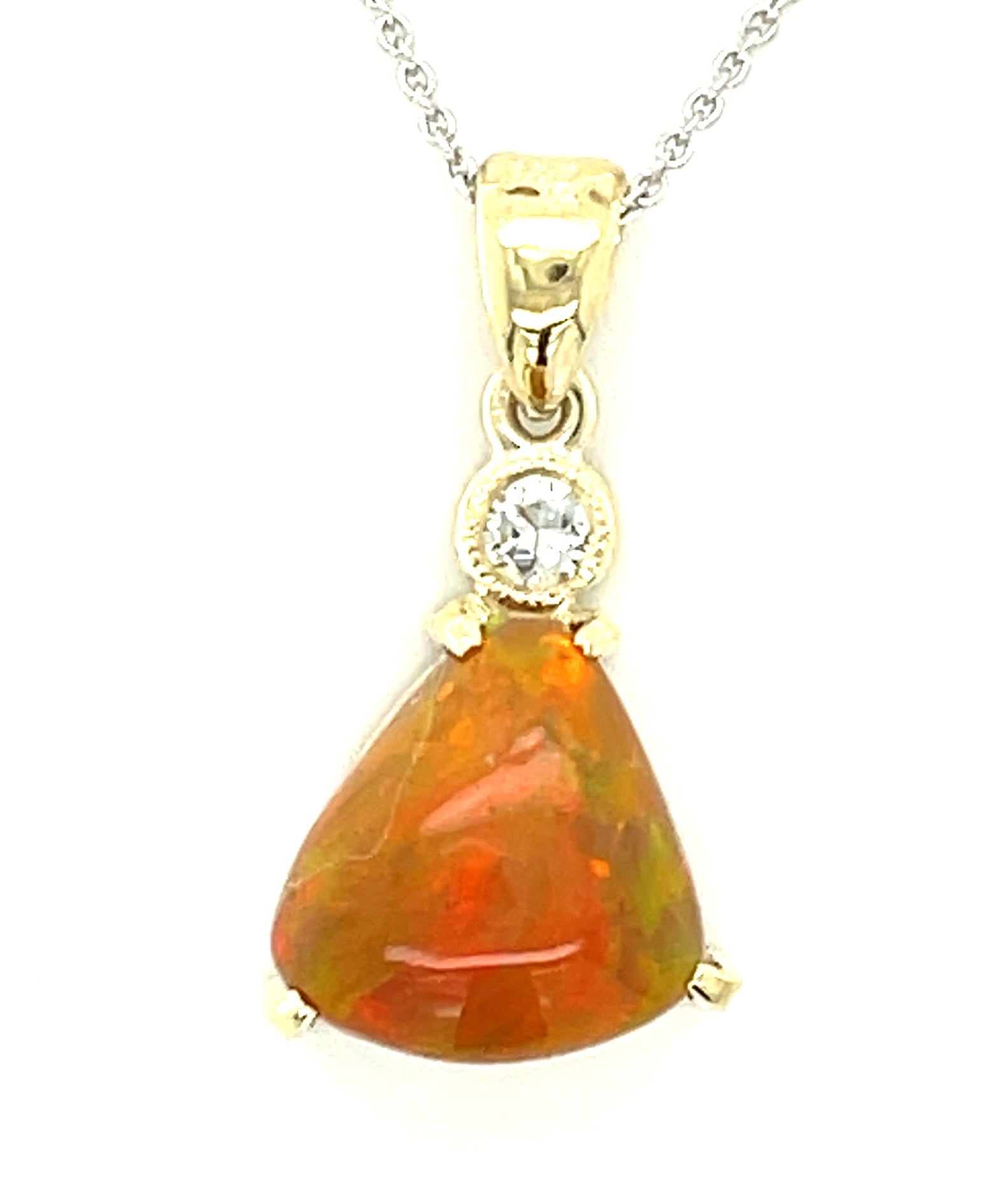 3.84ct Opal &  0.17ctw Diamond 14KY  3.40gr Pendant Length 16