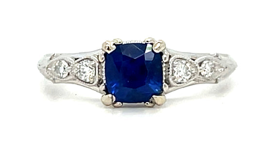 1.03ct Sapphire &  0.14ctw Diamond 18KW  2.64gr Ring Size 6.50
