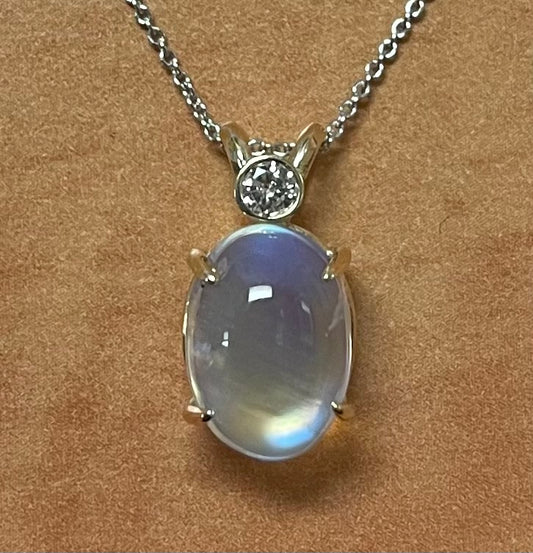 4.04ct Moonstone &  0.15ctw Diamond 14KY  2.95gr Pendant Length 16