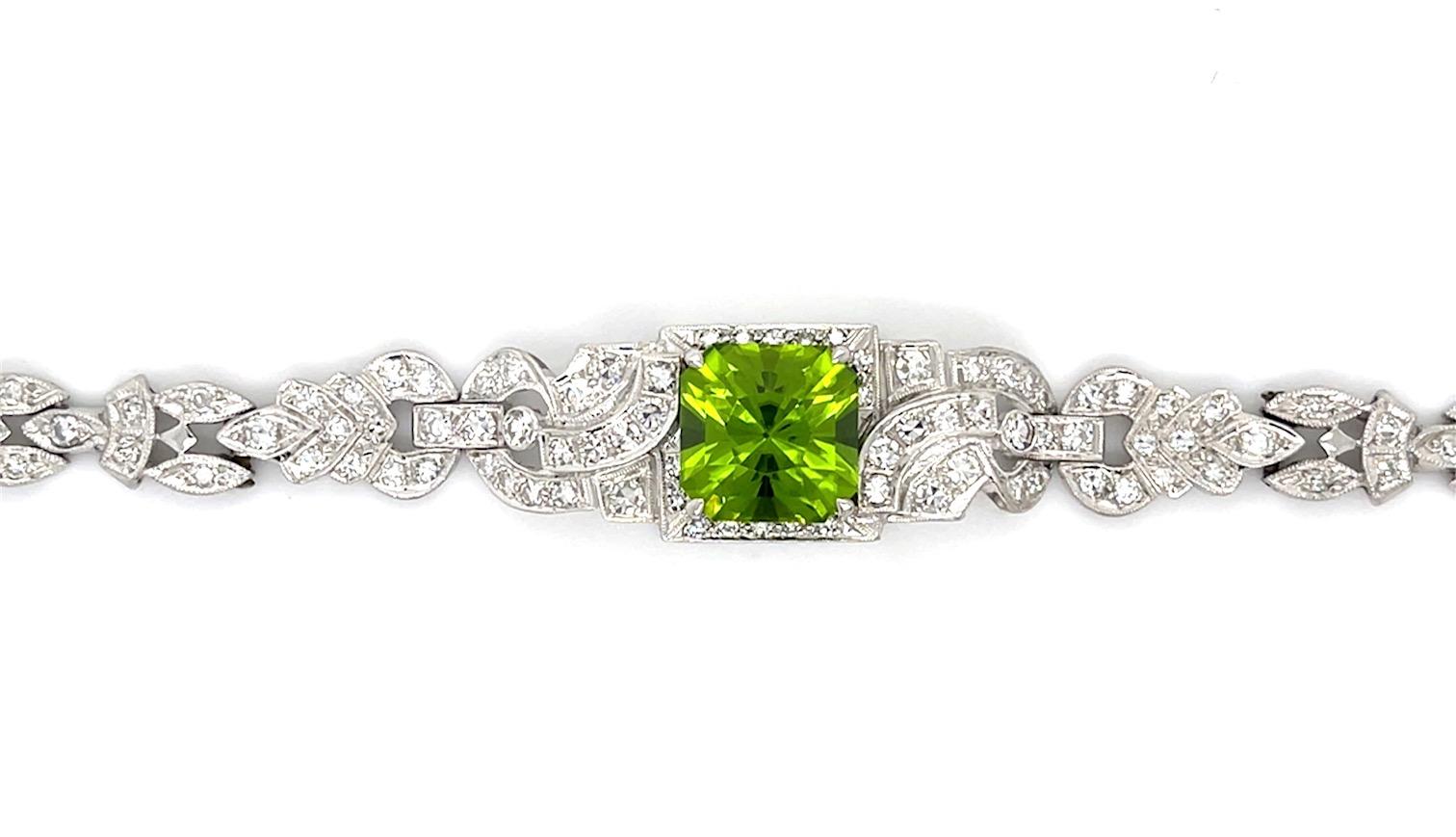 Art Deco 6.89ct Peridot Platinum Bracelet (Vintage 1930s) 3ct Side Diamonds appr