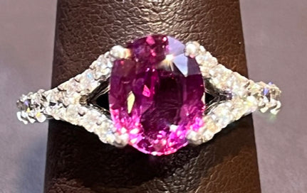 18KW Pink Sapphire &  Diamond Ring 2.52ct(sap) 0.84ct twt(dia) 5g ESTATE  Size 7