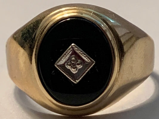Art Deco .02ct Diamond & Onyx 10K Yellow Gold 3.85gr Ring Circa 1940s Size 9.50