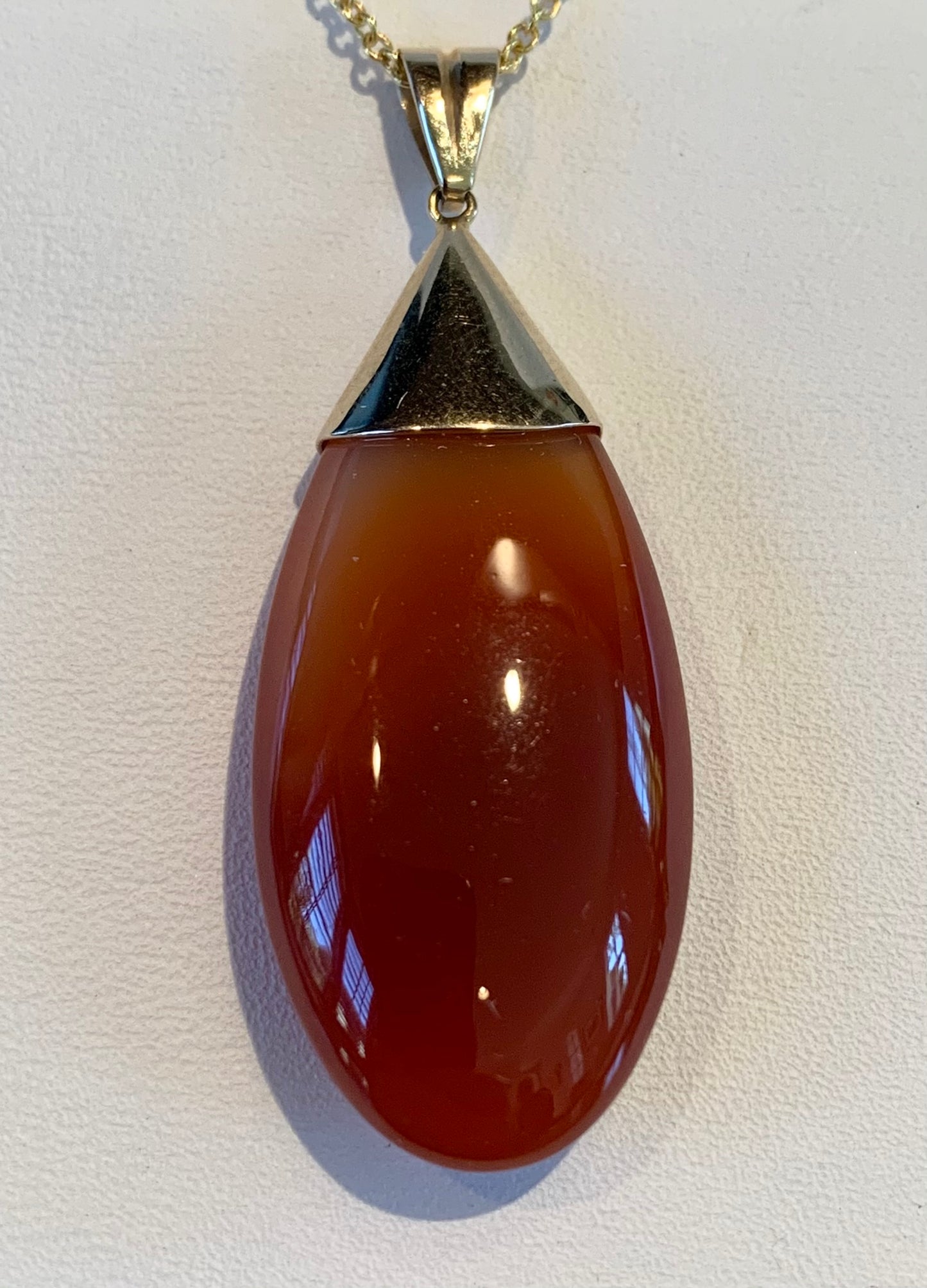 14KY Orange Jade Pendant 25.00ct(ja) Circa 1960s ESTATE Chain 16" Jade 1.50"