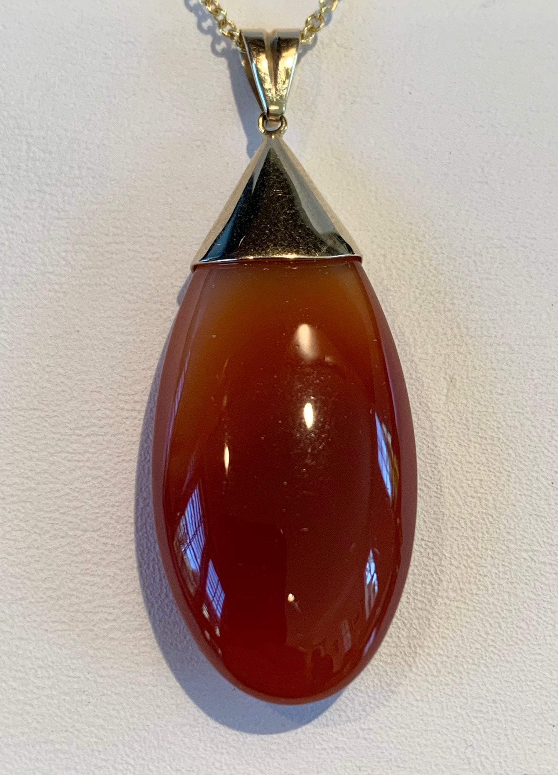 14KY Orange Jade Pendant 25.00ct(ja) Circa 1960s ESTATE Chain 16" Jade 1.50"