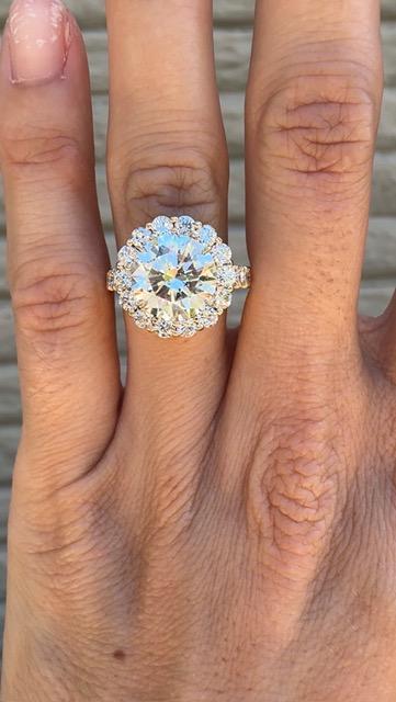 4.01ct Q-R SI2 Round Diamond 14KY Halo Ring 1.35ct Side Diamonds