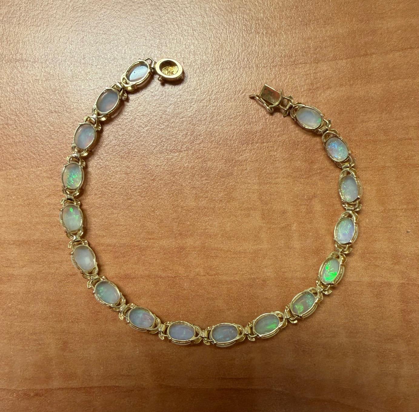 5.50ct Australian Opal 14KY Bracelet