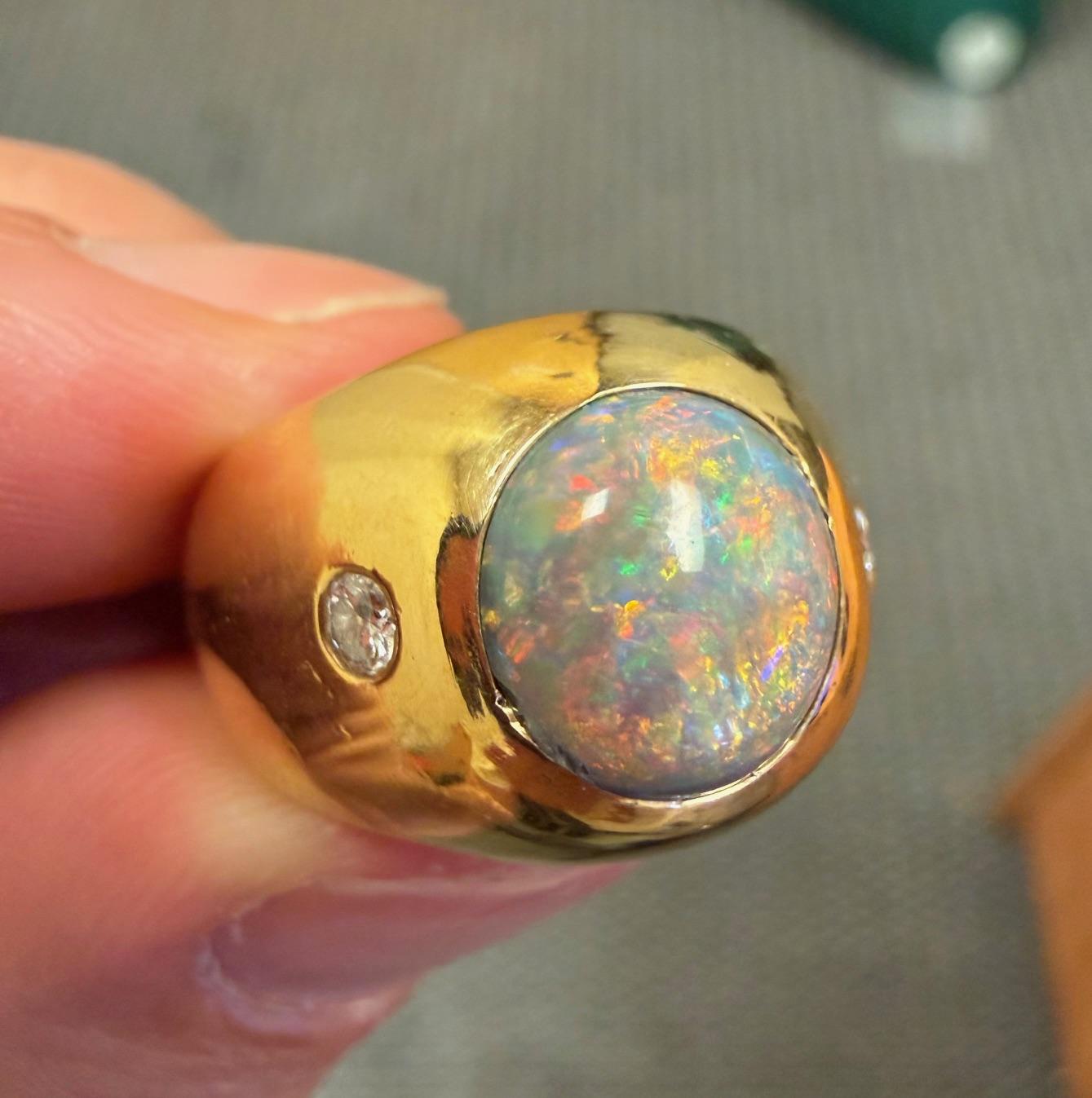 18KY  Black Australian Opal & Diamond Men's Ring 2.25ct(op) 0.16ct twt(dia)
