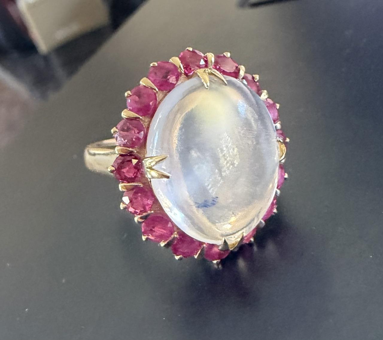 9ct Moonstone 2.20ct Round Ruby 14KY Gold Ring 10g 6.50 Size