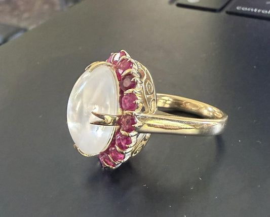 9ct Moonstone 2.20ct Round Ruby 14KY Gold Ring 10g 6.50 Size