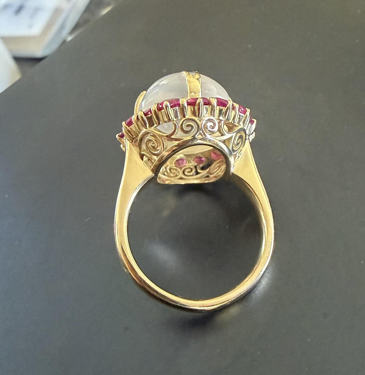 9ct Moonstone 2.20ct Round Ruby 14KY Gold Ring 10g 6.50 Size