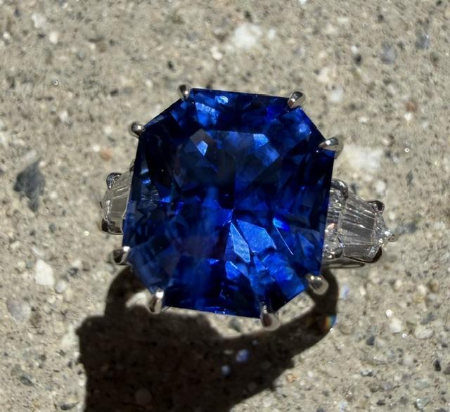 11.77ct Sri Lanka Heated Octagon Sapphire Platinum Ring .82ct Diamond