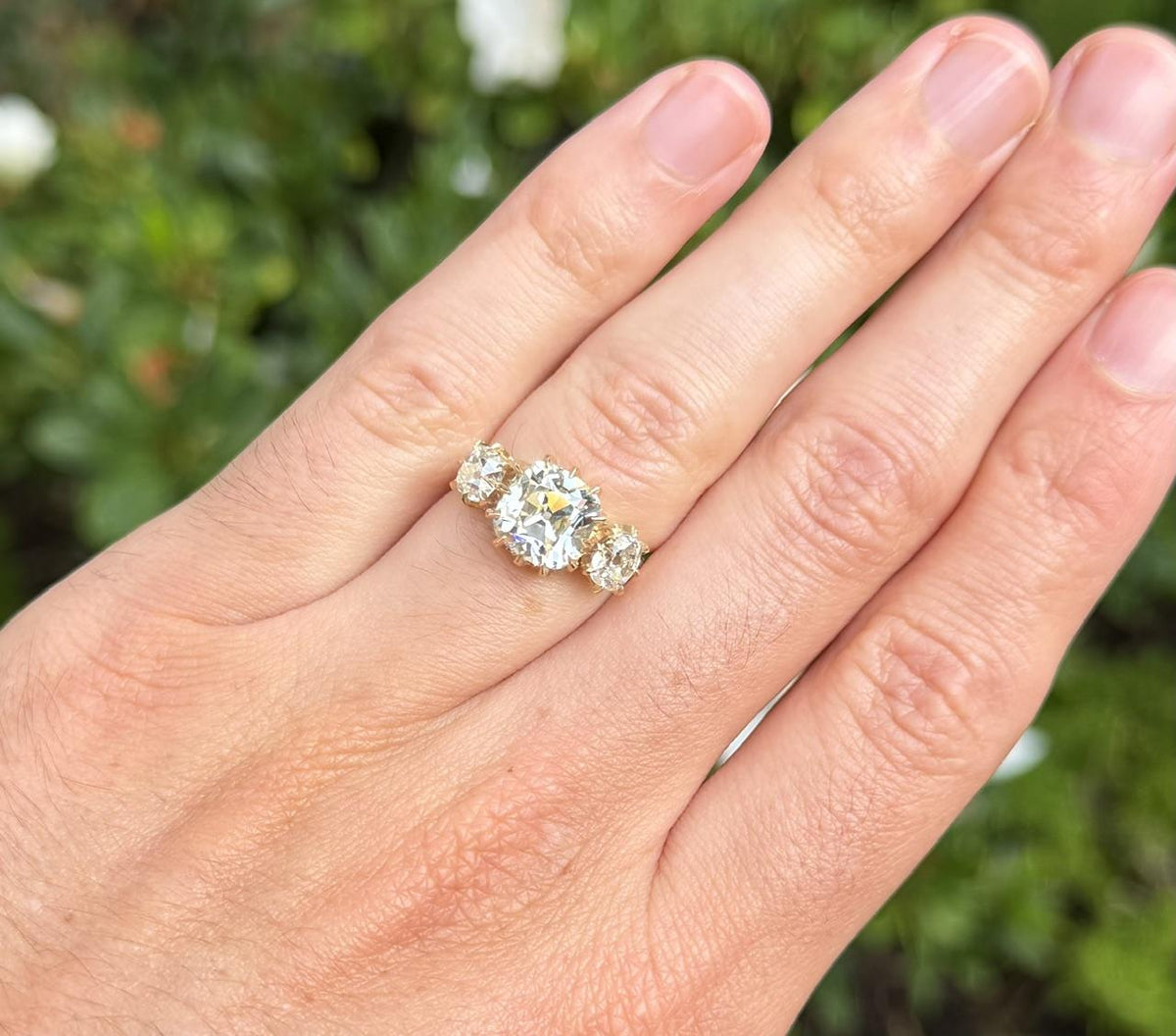 3.02ct (O-P VVS2) Old Mine Cushion Diamond 14KY Gold Ring 1.26ct SD 4.50g