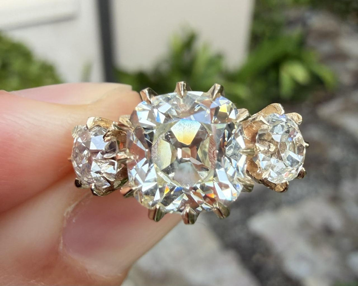 3.02ct (O-P VVS2) Old Mine Cushion Diamond 14KY Gold Ring 1.26ct SD 4.50g