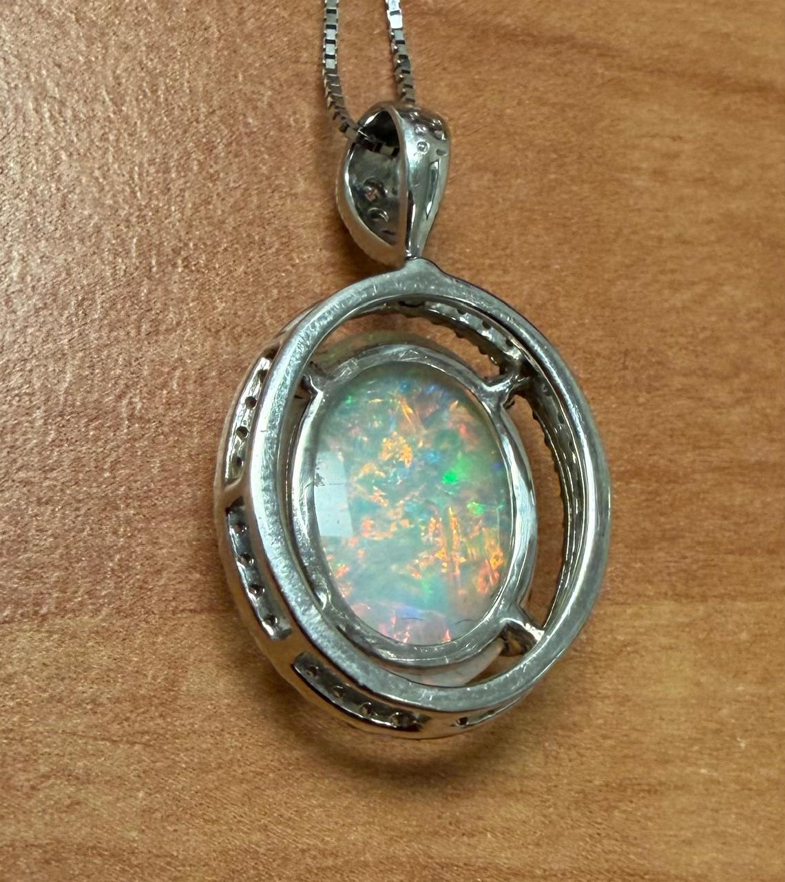 5.71ct Opal Platinum Pendant