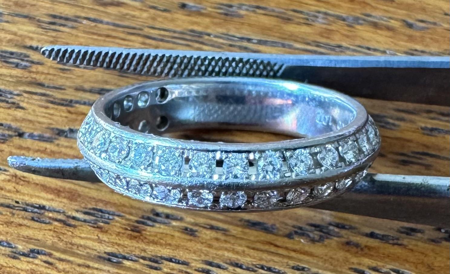 1ct Double Row Platinum Band
