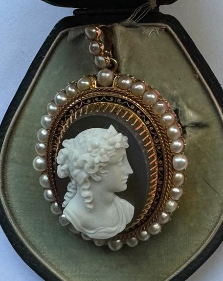 Victorian Carved Agate Lady Cameo with Natural Pearls Pendant (Antique 1860s)