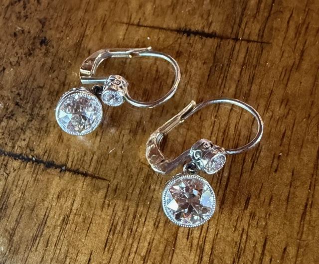1.87ct (Two Center Round Diamonds) PT+18KY Earrings