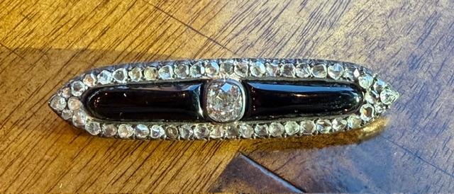 Victorian .85ct (I-J SI2) Old Mine Diamond + Onyx 18KY+Silver Brooch