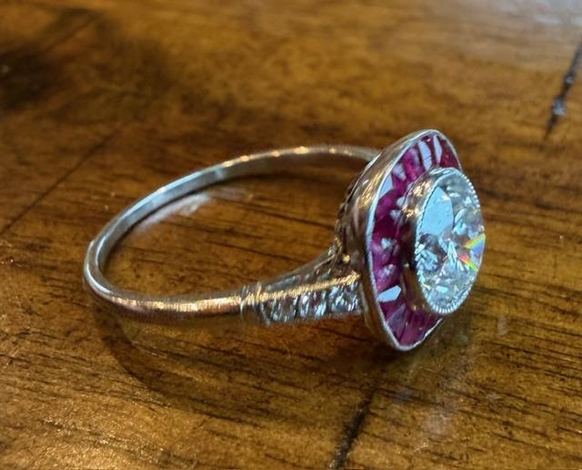 1.52ct H-I SI Round Diamond Handmade Platinum Ring 1.40ct French-cut Ruby