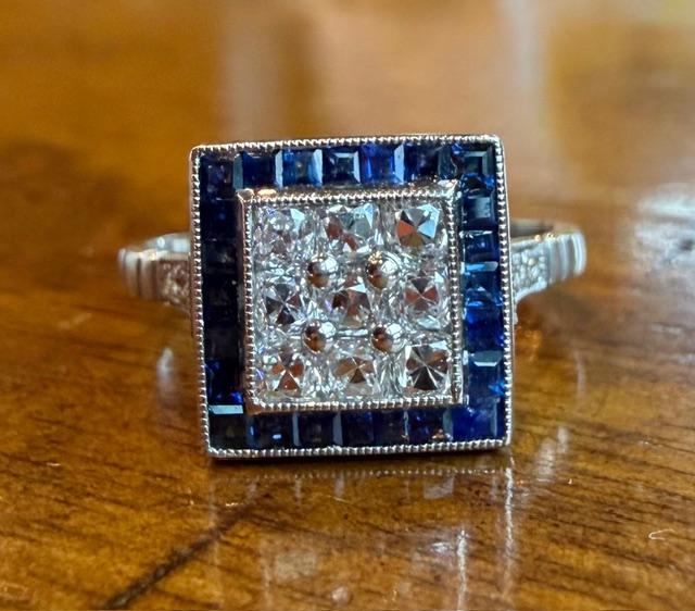 1.30ct (G-H VS) French-cut Diamond Platinum Handmade Ring 1.28ct Sapphire