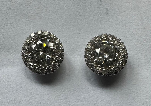 1.65ct Diamond 14KW Stud Earrings 2.80g