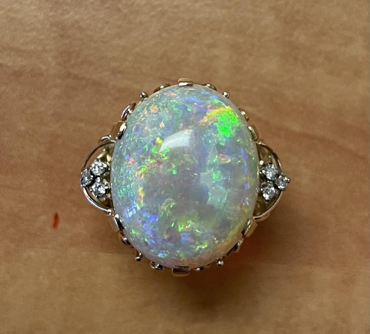 20ct Mintabe Australian Fire Opal .18ct Diamond 14KY Ring (Vintage 1960s)