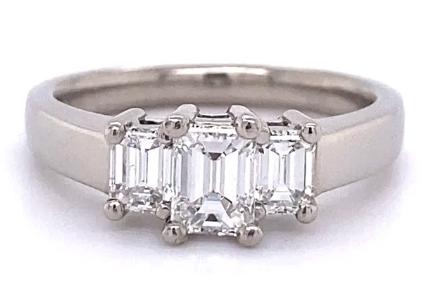 PT Diamond Ring 7.5gr 0.50ct(c dia) .45ct(s dia)