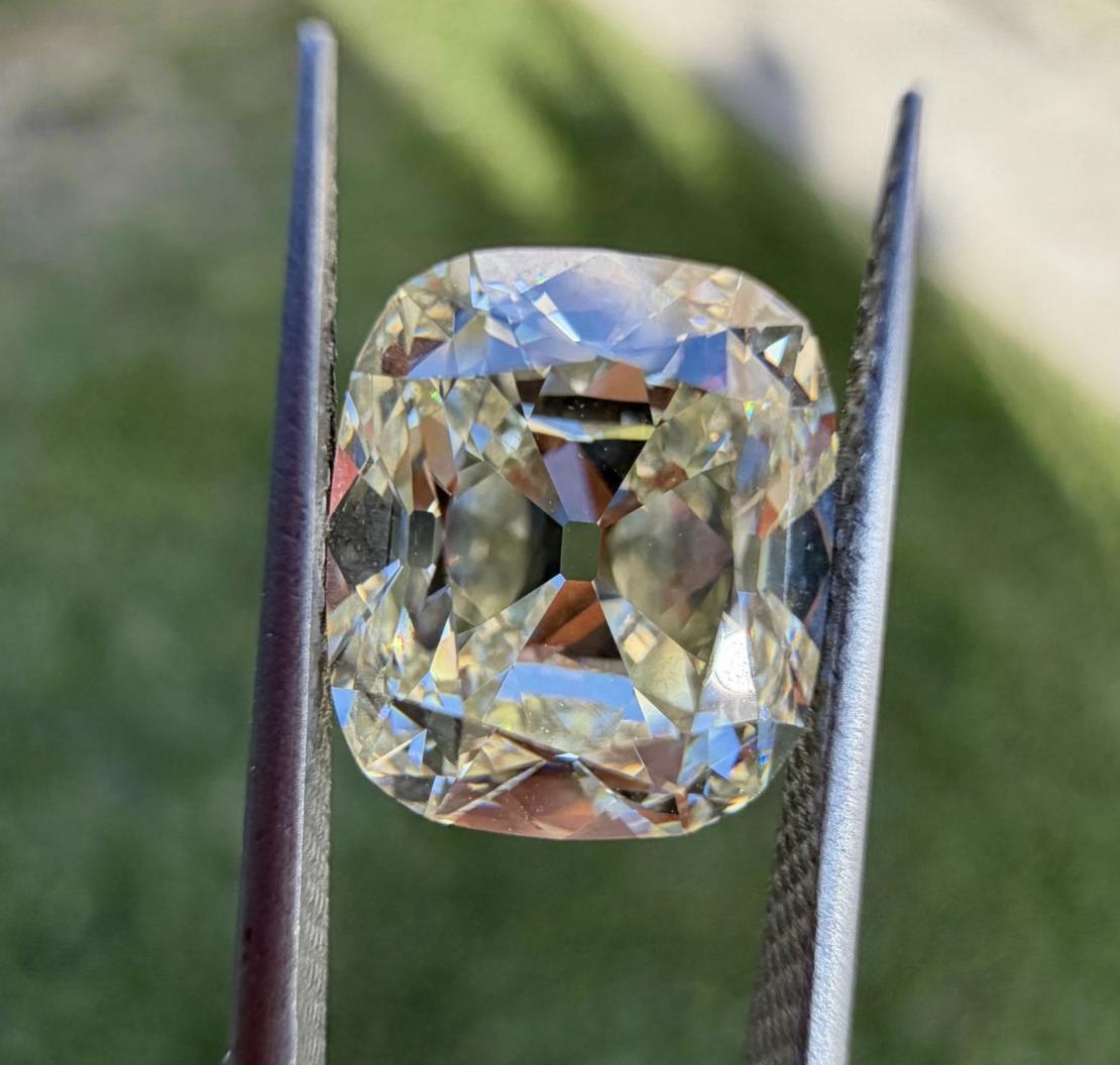 4.03ct N VS2 GIA Old Mine Cushion Diamond 18KY Ring