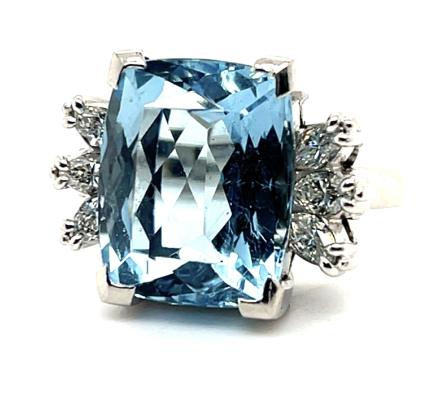 9.45ct Aquamarine .90ct Diamond Platinum Ring