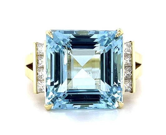 8.96ct Aquamarine .41ct Princess Diamond 14KY Ring 10.88g 7 Size