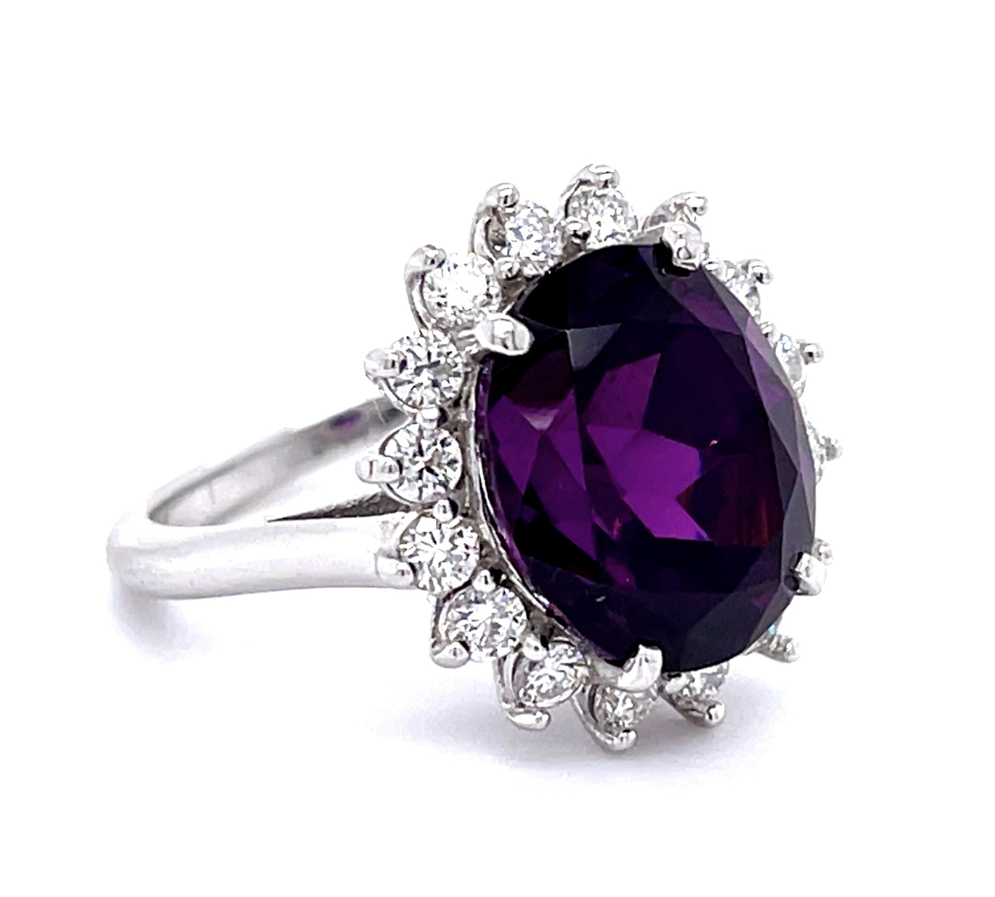 14KW Purple Mozambique Garnet &  Diamond Ring 10.48ct(gr) 0.96ct twt(dia) ESTATE