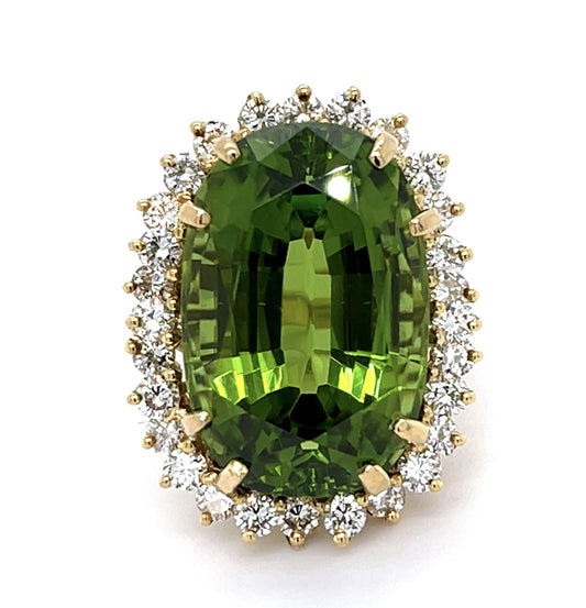 18KY Peridot &  Diamond Ring 14.1gr 20.00ct(pd) 2.00ct twt(dia) Circa 1970