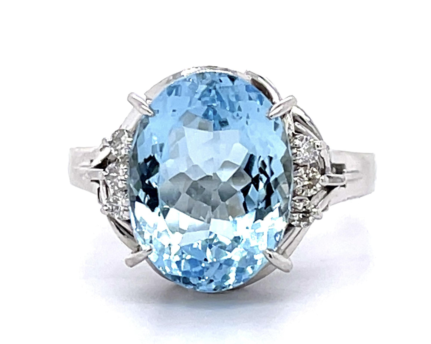4.45ct Aquamarine .11ct Diamond Platinum Ring