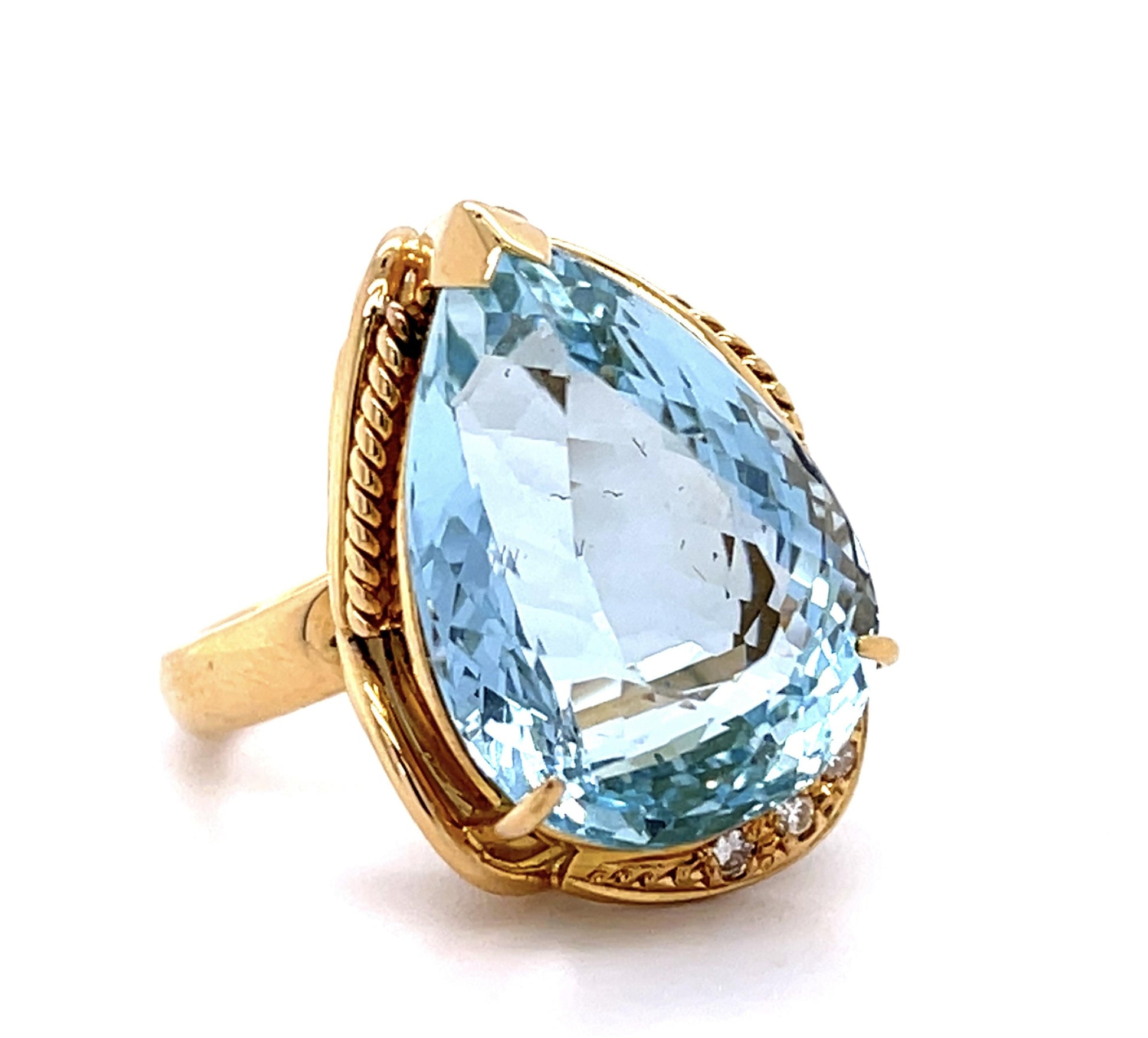 14.47ct Aquamarine .04ct Diamond 18KY Ring