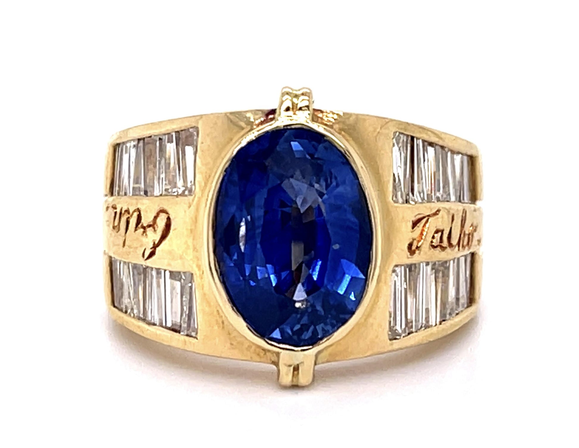 4.03ct Sapphire 1.35ct Baguette Diamond 18KY Ring
