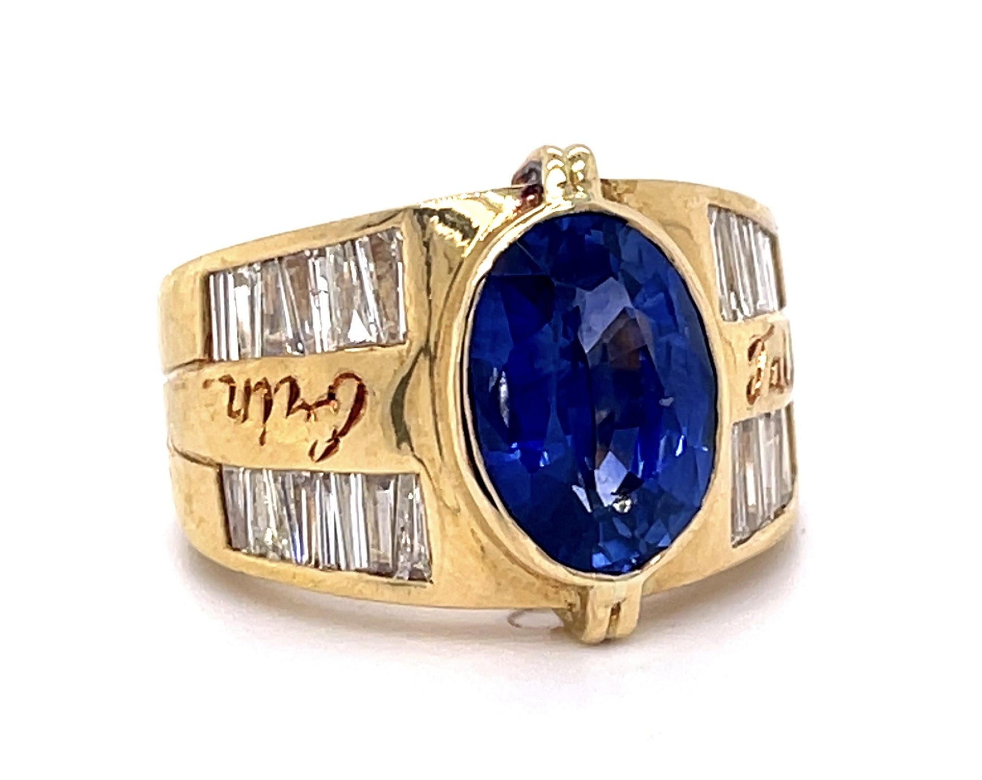 4.03ct Sapphire 1.35ct Baguette Diamond 18KY Ring
