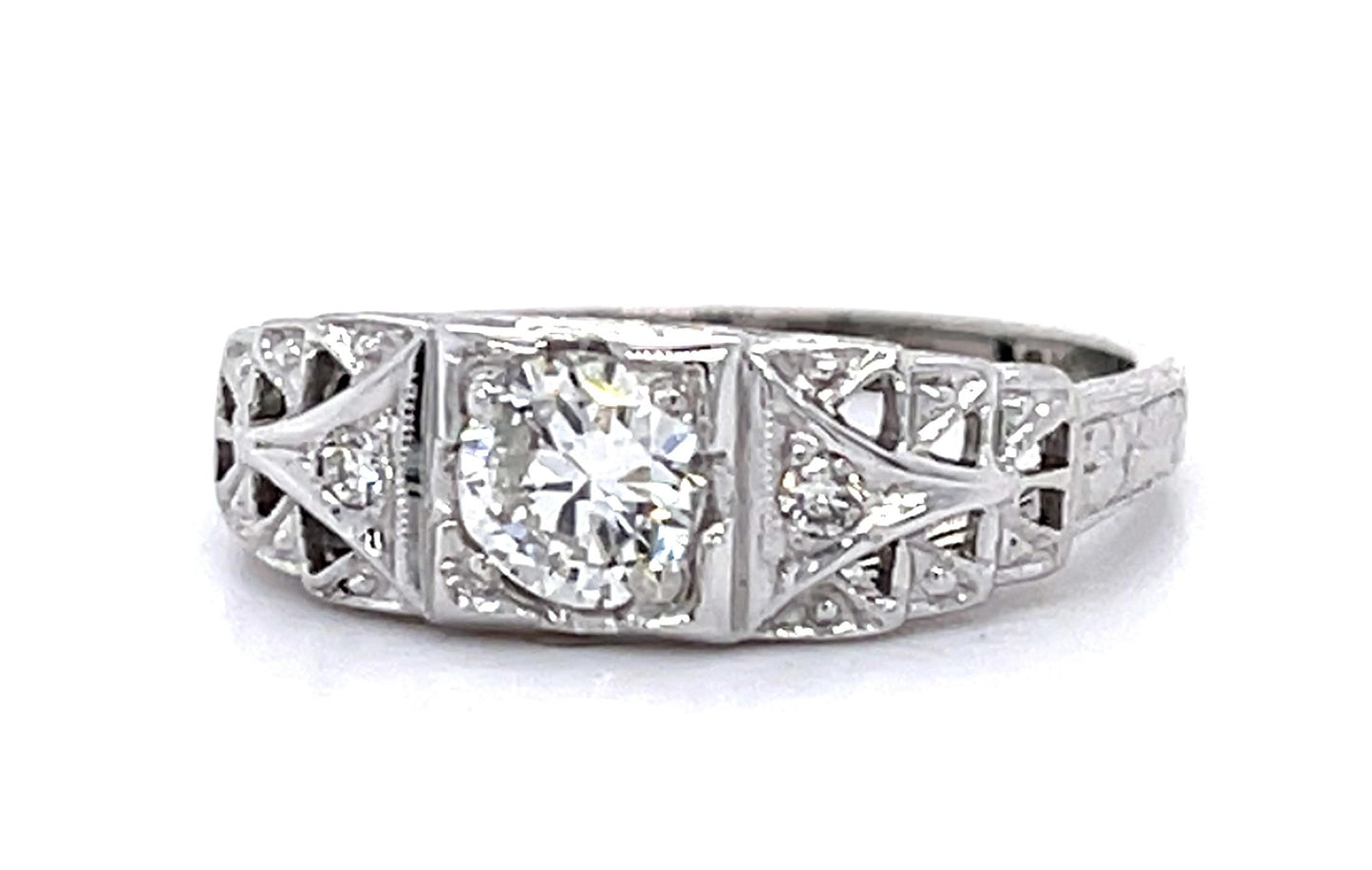 Art Deco .40ct Diamond 18KW Ring (Vintage 1930s)