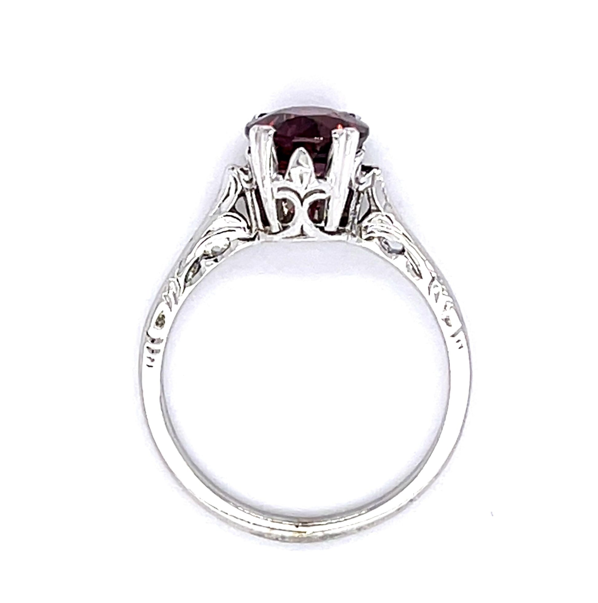 Art Deco 1.85ct Garnet 18KW Solitaire Ring (Vintage 1930s)