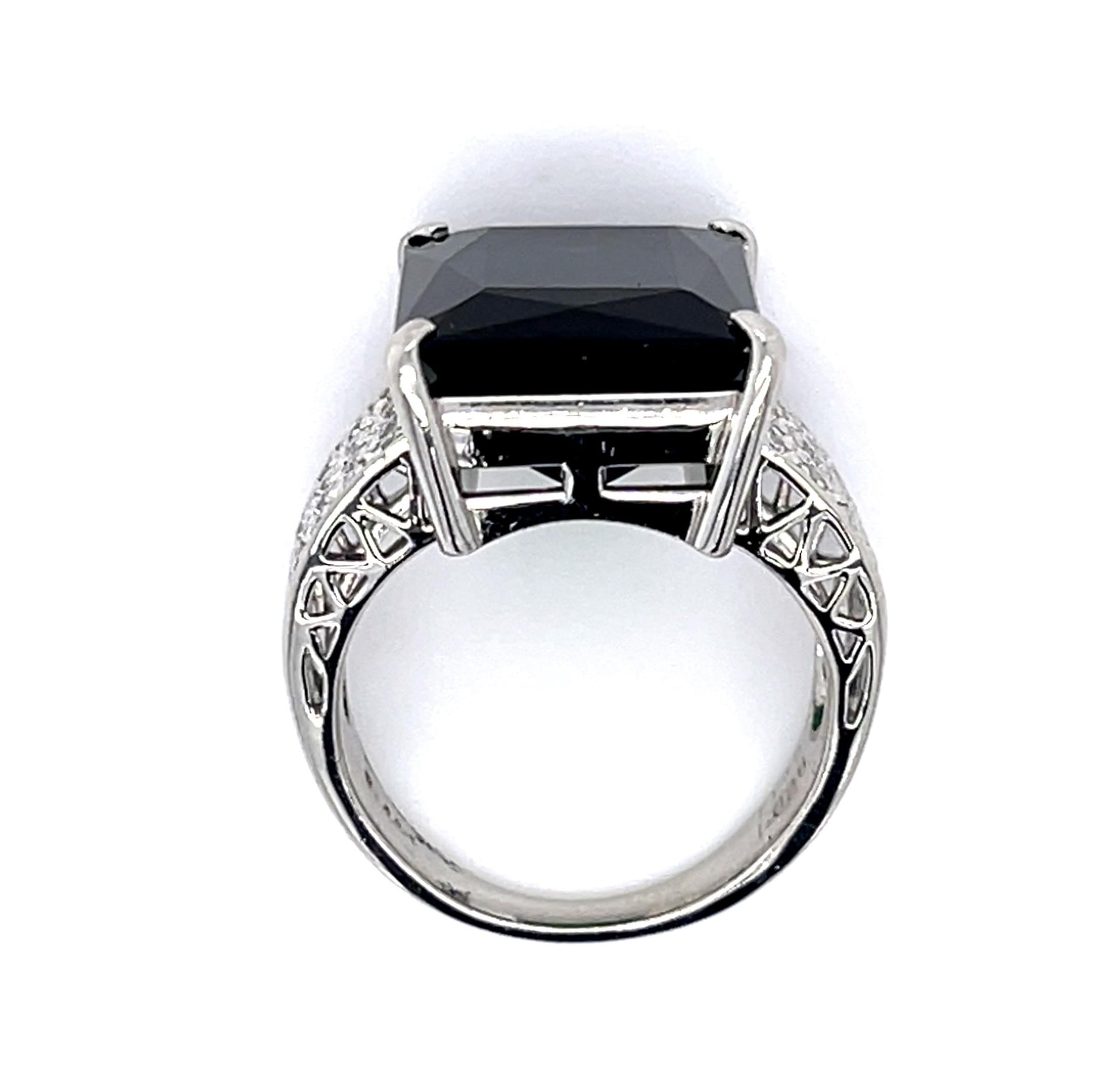 11.45ct Green Tourmaline .28ct Diamond Platinum Ring