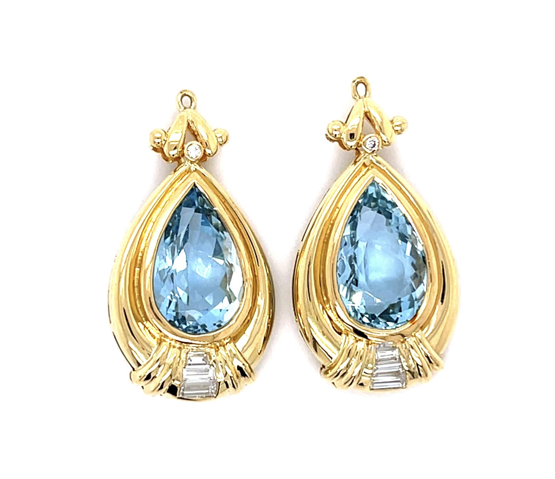18ct Aquamarine .66ct Diamond 18KY Earrings (Estate 1970s)
