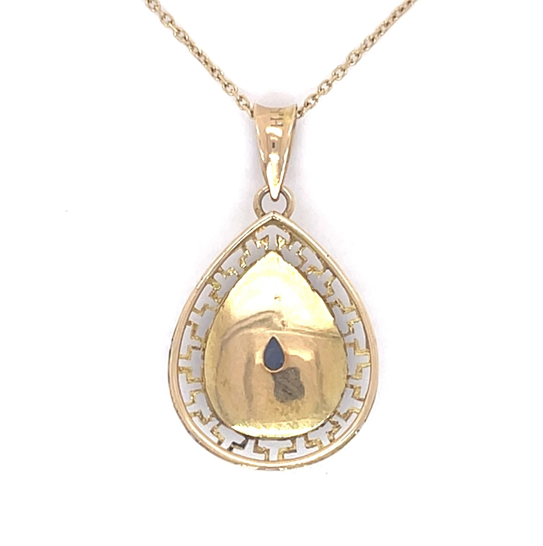 14KY Chalcedony  Pendant 4.4gr Circa 1970s ESTATE  Length 16.50