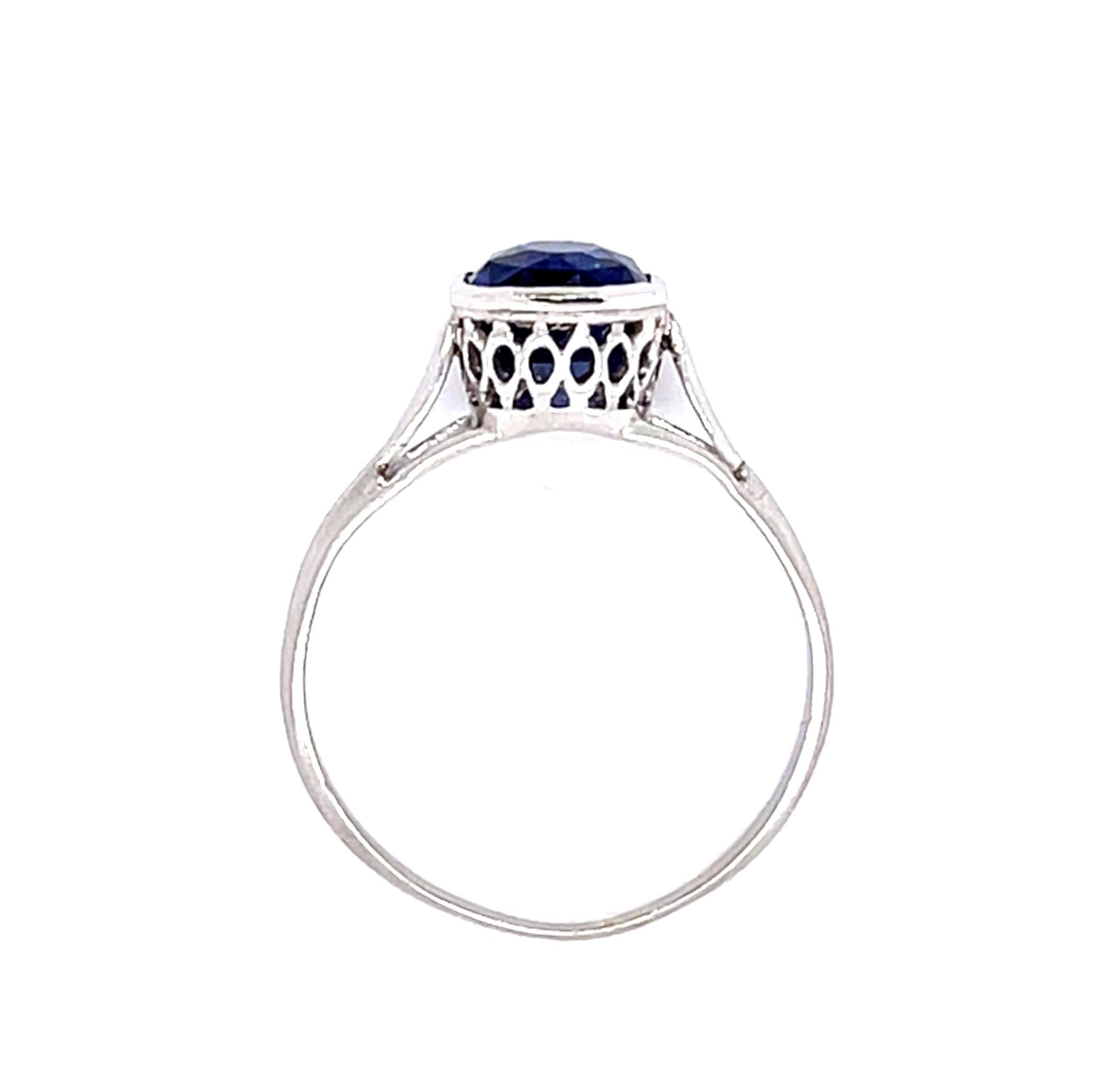 Art Deco 2.25ct Sapphire Platinum Solitaire Ring (Antique 1920s)